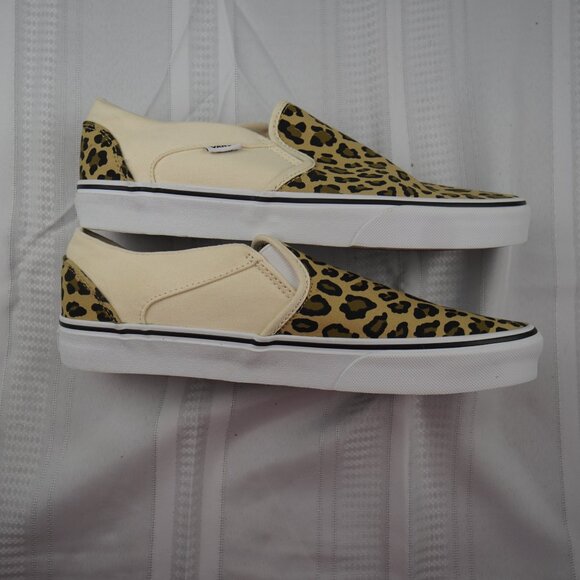 Vans Slip On Shoes Womens Size 11 Leopard Print Canvas Classic Skate Sneakers - Picture 6 of 9
